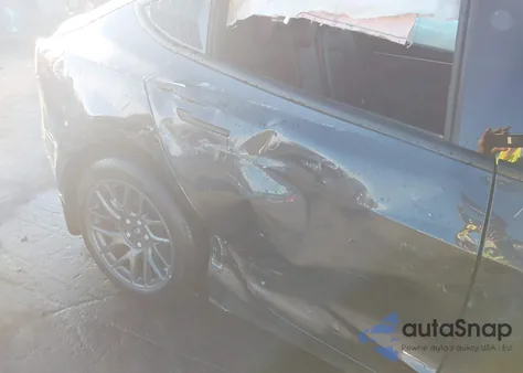 2025 Tesla Model 3 Long Range Rear-Wheel Drive/Standard z USA, uszkodzony, nr VIN 5YJ3E1EA4SF062494